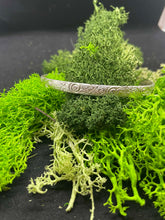 Load image into Gallery viewer, Fae Floral Bracelet