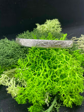 Load image into Gallery viewer, Ribbon Floral Cuff Bracelet